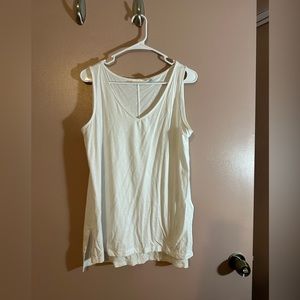Nichol Miller extra long sleeveless tank top